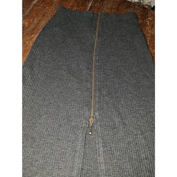 Size 8 Joseph Ribkoff Creations Sport Grey Zip Ribbed Knit Maxi Skirt with Slit - Picture 2 of 4